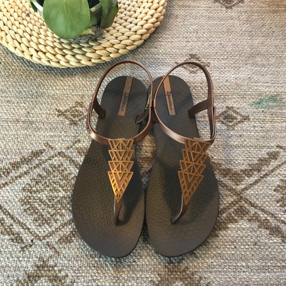 Ipanema | Shoes | Ipanema Brown Bronze Thong Jelly Sandals Size 7 | Poshmark